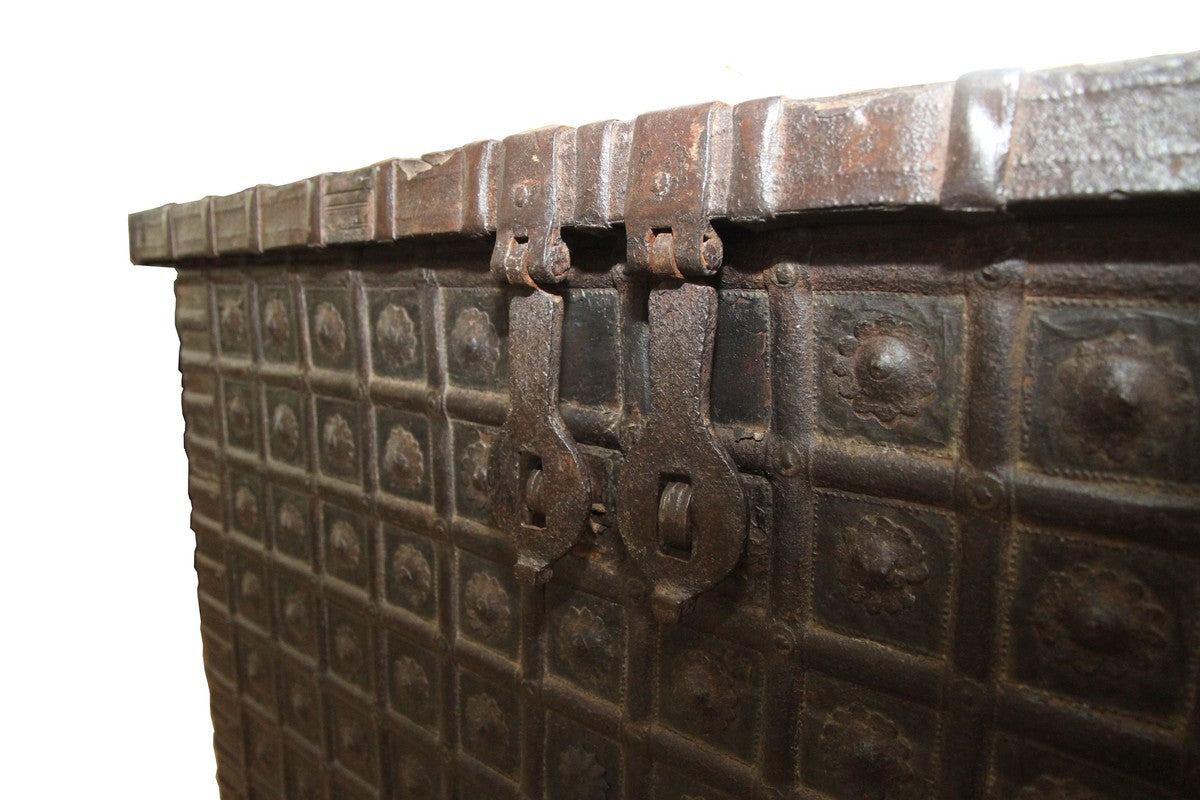 Antik Stil Massivholz Truhe - L122 x B75 x H91 cm - Antiquität