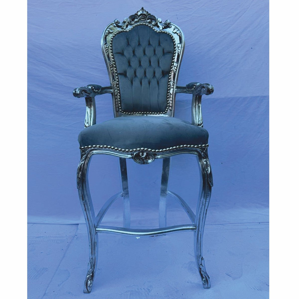 Barock Samt Barstuhl mit Armlehnen Grau / Silber - Barock Bar Möbel