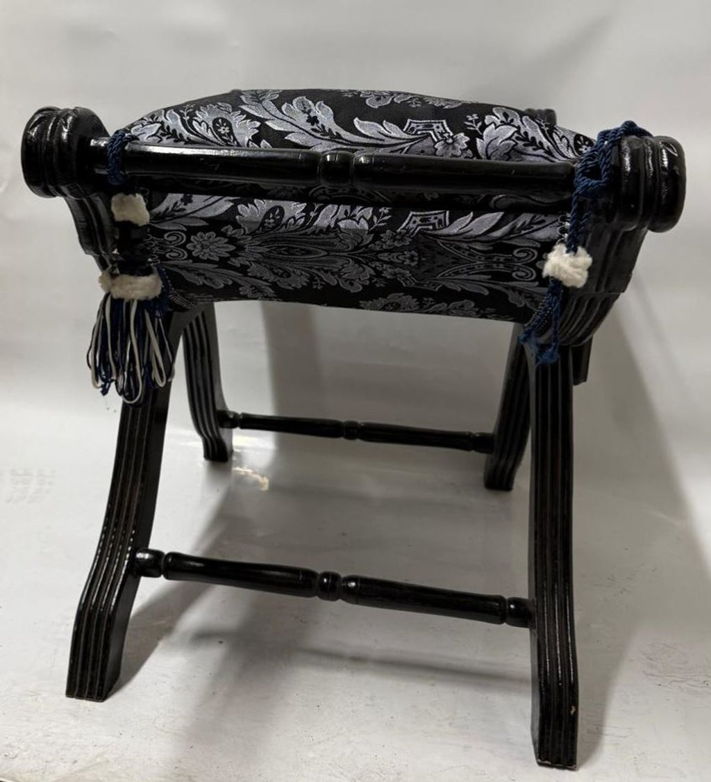 Barock Kreuzhocker mit Kissen Schwarz / Grau - Barockstil Möbel