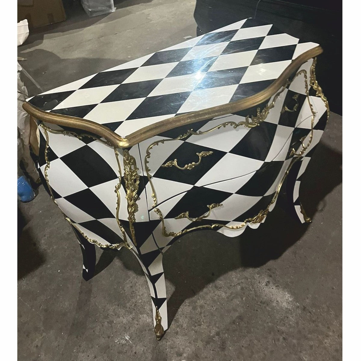 Barock Kommode mit Karo Design und 2 Schubladen Schwarz / Weiß / Gold - Barock Möbel